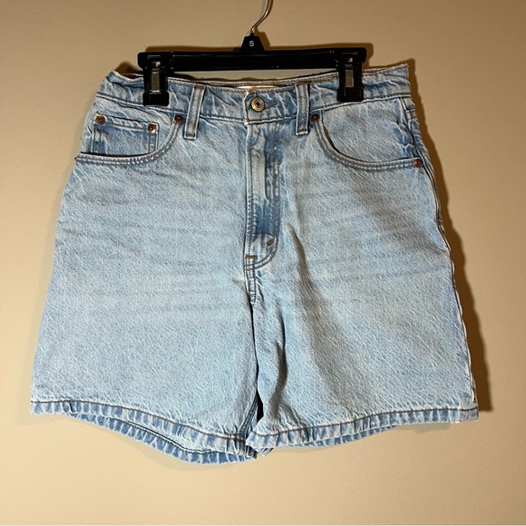 Abercrombie & Fitch The Loose Short High Rise Light Wash Shorts 25/0 - Picture 2 of 10